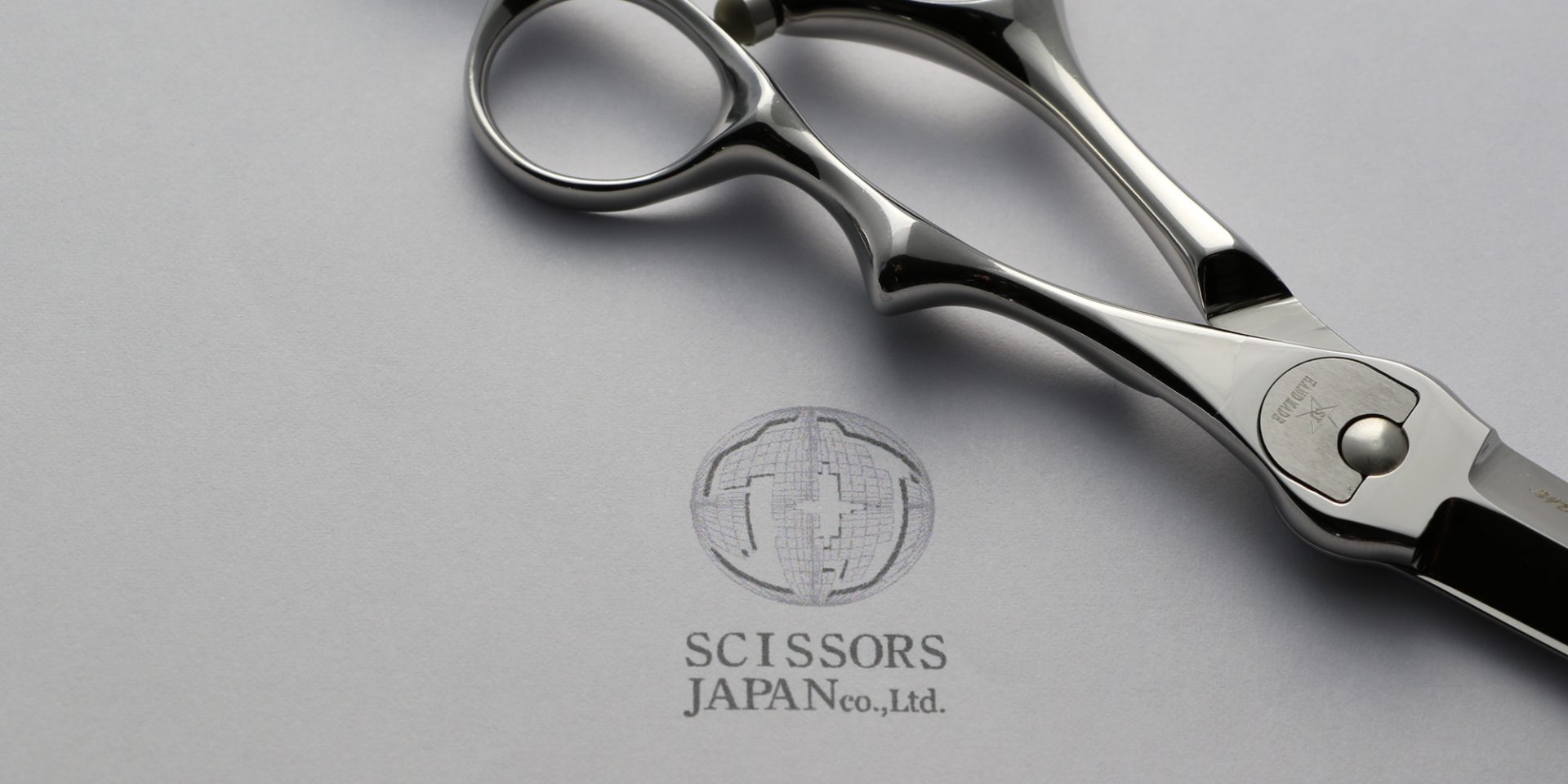 シザーズジャパン | 職人が手作業で造りあげるカットシザー、セニングシザー「髪にダメージを与えない」唯一無二の挟をお届けします。